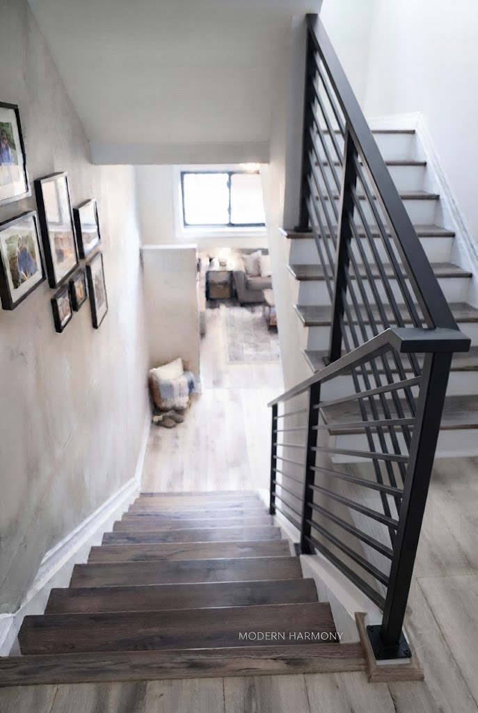 Horizontal Bar Metal Railing